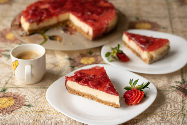 Cheesecake con topping di fragole
