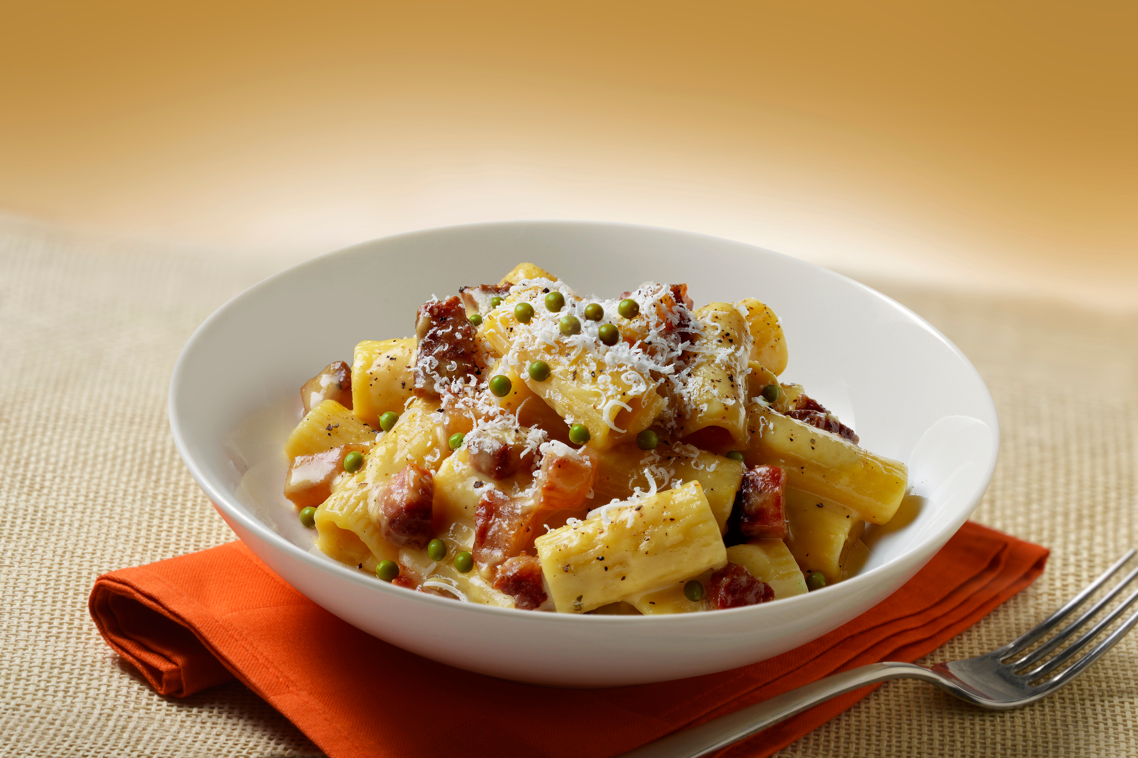 PACCHERI PISELLI E SPECK